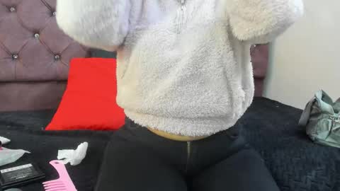 VALERIA online show from 11/06/25, 03:02