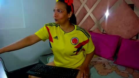 valeria_gil_ online show from 06/23/26, 04:16