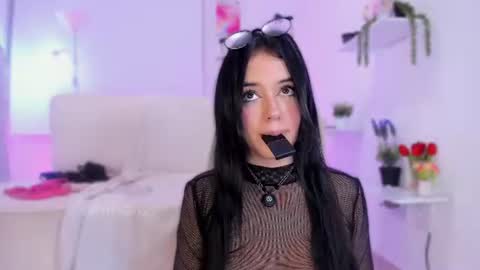 Snapshot of valeria_goss chatting on 06/14/26, 02:24 Valeria Londoo online show from 06/14/26, 02:24