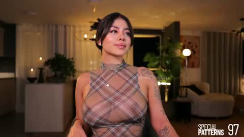 Snapshot of valeria_orozco chatting on 07/21/26, 12:24 valeria_orozco online show from 07/21/26, 12:24