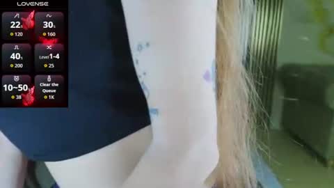 valeriaa_s online show from 07/25/26, 12:03