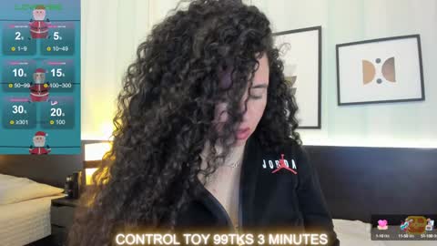 Valeria online show from 12/15/24, 12:17
