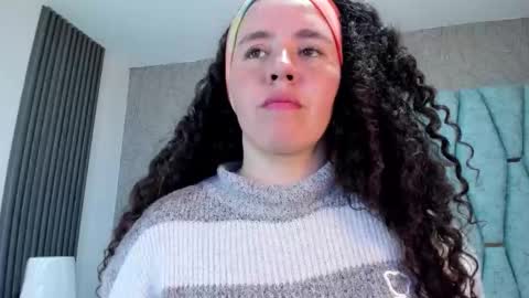 Valeria online show from 09/18/25, 04:53