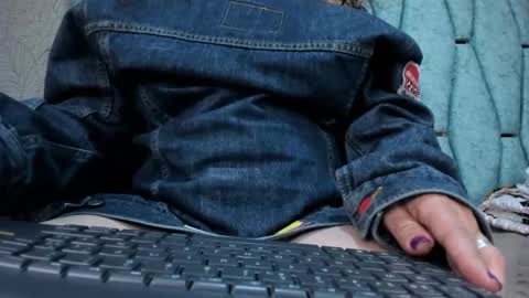 Valeria online show from 09/28/25, 10:42