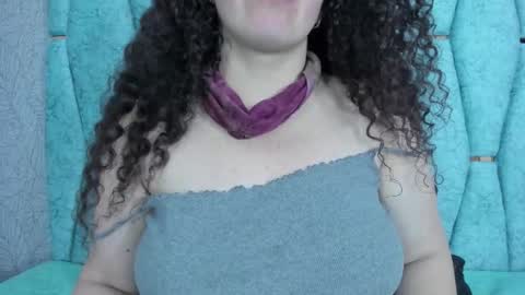 Valeria online show from 10/25/25, 04:13