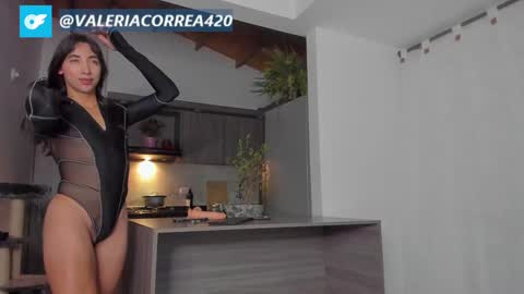 Valeria  IG valeriacorrea430 online show from 12/15/24, 10:58