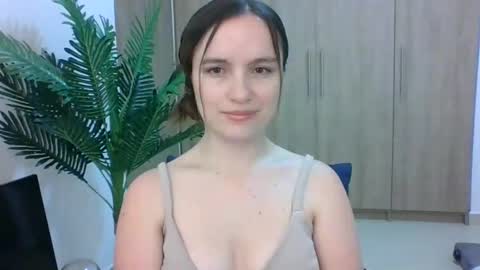 valeriafrannco online show from 01/21/25, 12:04