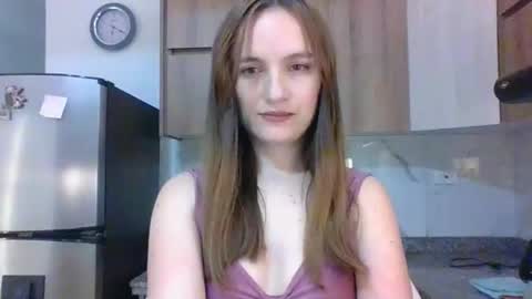 Snapshot of valeriafrannco chatting on 12/13/25, 11:21 valeriafrannco online show from 12/13/25, 11:21