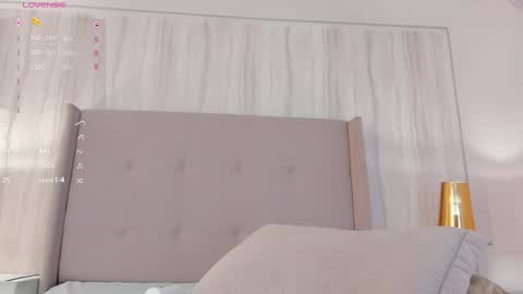 Snapshot of valeriah_ chatting on 01/23/25, 01:56 Valeria online show from 01/23/25, 01:56
