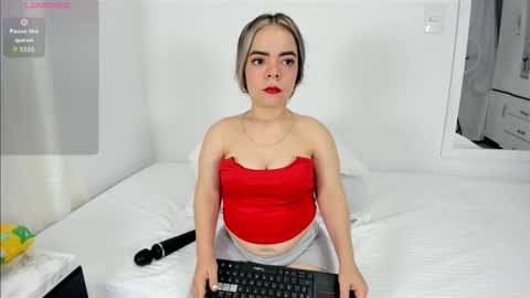 valerialoren online show from 09/16/25, 02:34