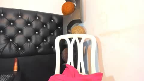valeriapinkk online show from 04/24/26, 02:52