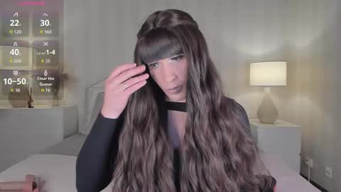 Valeria online show from 10/28/25, 12:09