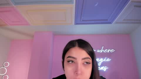 Snapshot of valeriavelvet chatting on 04/12/26, 11:15 Vale online show from 04/12/26, 11:15