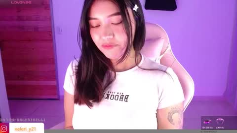 Valeri online show from 12/15/25, 02:49