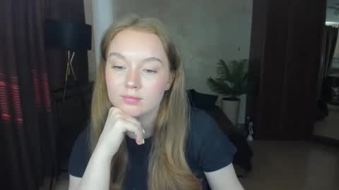 Snapshot of valericherry chatting on 05/21/26, 02:57 ValeriCherry online show from 05/21/26, 02:57