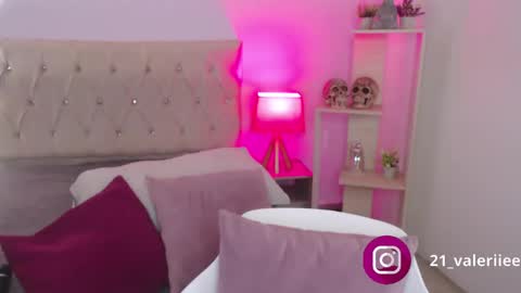 Valeriee online show from 02/06/25, 09:22