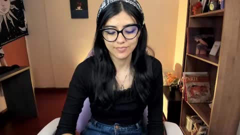 Snapshot of valerie__sky chatting on 02/25/25, 01:20 Val online show from 02/25/25, 01:20
