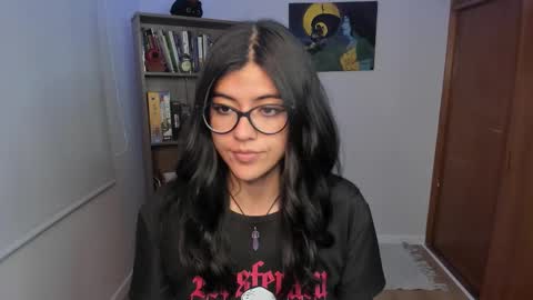 Snapshot of valerie__sky chatting on 01/06/26, 02:48 Val online show from 01/06/26, 02:48
