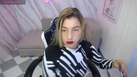 valerie_b online show from 01/11/25, 03:02