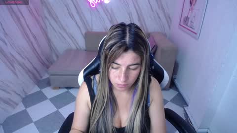 valerie_b online show from 01/26/25, 03:06