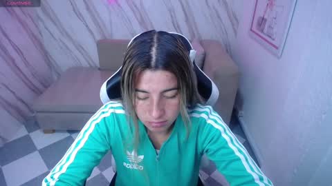 valerie_b online show from 02/13/25, 03:07