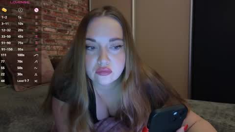 Snapshot of valerie_kiss chatting on 04/17/26, 10:07 Valerie online show from 04/17/26, 10:07