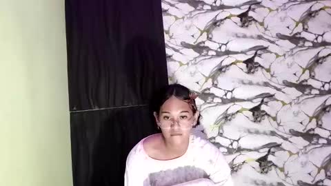 Snapshot of valerie_lure chatting on 06/03/26, 02:33 addy online show from 06/03/26, 02:33