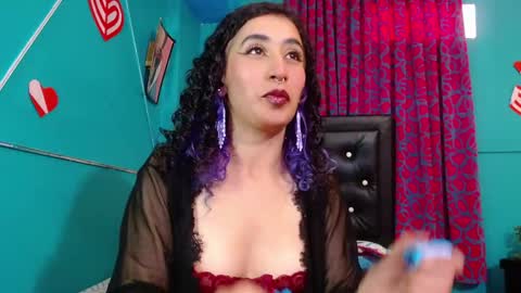 Snapshot of valerie_mase chatting on 09/16/25, 06:31 vale online show from 09/16/25, 06:31