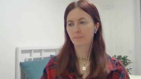 Snapshot of valerie_rose777 chatting on 02/16/25, 09:59 valerie_rose777 online show from 02/16/25, 09:59