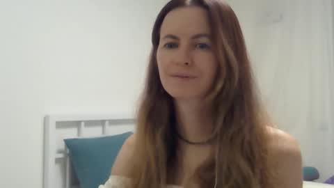 valerie_rose777 online show from 11/10/25, 08:30