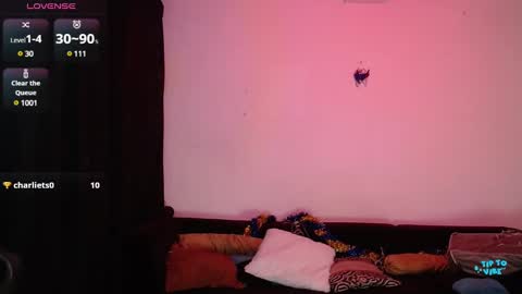 Snapshot of valerie_smile chatting on 01/04/25, 04:12 Valerie online show from 01/04/25, 04:12