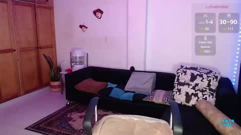 Snapshot of valerie_smile chatting on 02/10/25, 10:51 Valerie online show from 02/10/25, 10:51
