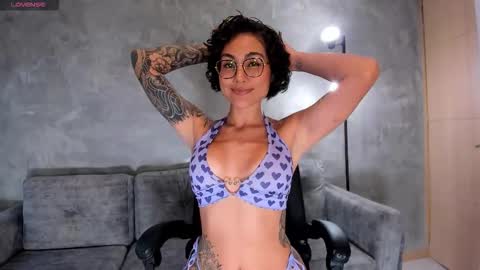Snapshot of valerieaustin chatting on 01/05/26, 10:24 call me Val online show from 01/05/26, 10:24