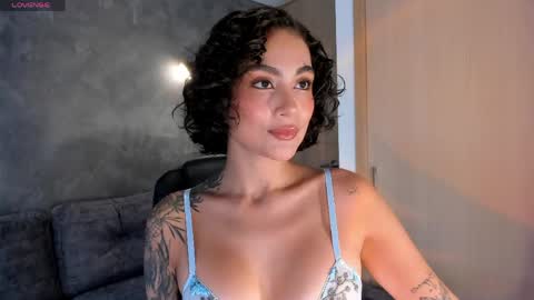 Snapshot of valerieaustin chatting on 05/05/26, 04:37 call me Val online show from 05/05/26, 04:37