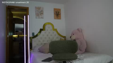 Snapshot of valeriecollinss_ chatting on 06/17/26, 08:54 valeriecollinss_ online show from 06/17/26, 08:54