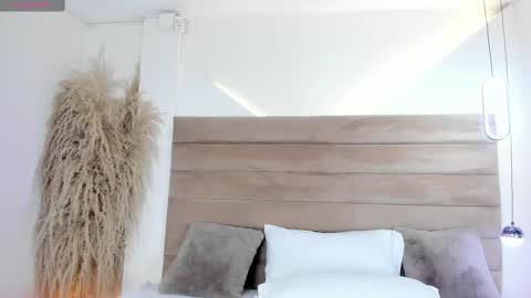 valeri online show from 09/24/25, 12:19