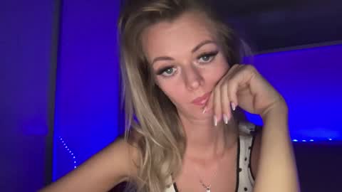 Valerie  online show from 03/03/25, 09:15