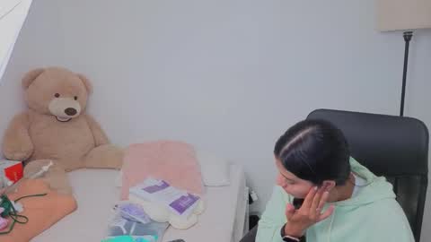 Juli C online show from 09/30/25, 11:54