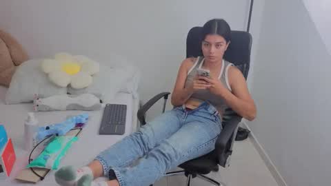 Juli C online show from 11/08/25, 12:55