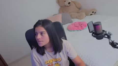 Snapshot of valerihouse_ chatting on 06/12/26, 01:26 valerihouse_ online show from 06/12/26, 01:26