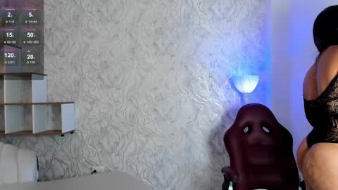Snapshot of valeriia_moon chatting on 05/28/26, 04:43 Valeria GomezGMT-5 2200-0600 online show from 05/28/26, 04:43