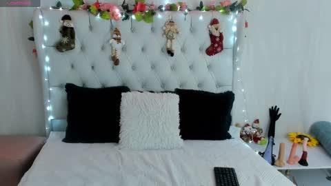 Snapshot of valerik_cano chatting on 12/28/24, 12:13 valeria111111 online show from 12/28/24, 12:13