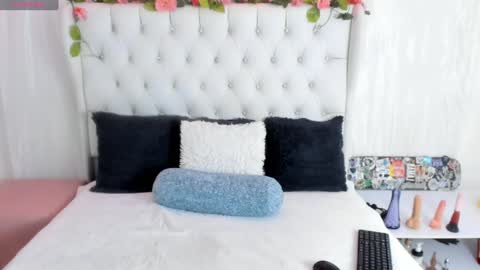 Snapshot of valerik_cano chatting on 01/06/25, 12:13 valeria111111 online show from 01/06/25, 12:13