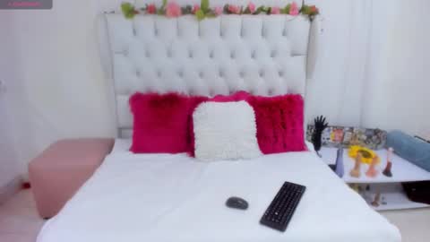 Snapshot of valerik_cano chatting on 02/12/25, 07:13 valeria111111 online show from 02/12/25, 07:13