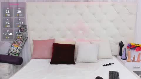 valeria111111 online show from 09/17/25, 12:07