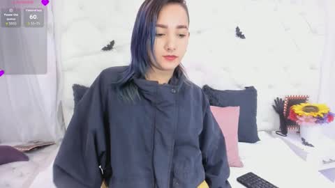 valeria111111 online show from 10/18/25, 12:06