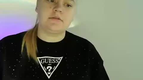 Snapshot of valerivane chatting on 12/02/25, 07:03 Valery online show from 12/02/25, 07:03