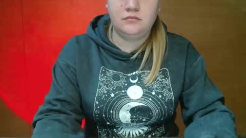 Snapshot of valerivane chatting on 12/17/25, 07:03 Valery online show from 12/17/25, 07:03