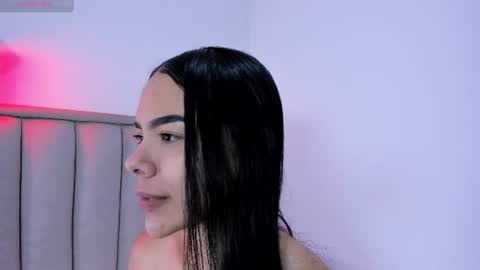 Snapshot of valery__nova chatting on 07/28/26, 12:01 Cris online show from 07/28/26, 12:01