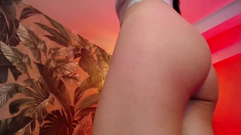 Snapshot of valery_blush chatting on 05/01/26, 04:28 valery_blush online show from 05/01/26, 04:28